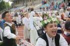 Daugavas stadionā ir grandiozi noslēdzies deju lielkoncerts «Līdz varavīksnei tikt» 90