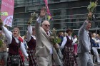 XI Latvijas skolu jaunatnes dziesmu un deju svētku gājiens - atrodi savu kolektīvu (3.daļa) 5