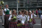 XI Latvijas skolu jaunatnes dziesmu un deju svētku gājiens - atrodi savu kolektīvu (3.daļa) 13