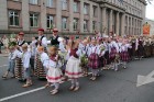 XI Latvijas skolu jaunatnes dziesmu un deju svētku gājiens - atrodi savu kolektīvu 11.daļa) 9