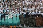 XI Latvijas skolu jaunatnes dziesmu un deju svētku noslēguma koncerts uzlādē latvisko garu 47