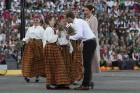 XI Latvijas skolu jaunatnes dziesmu un deju svētku noslēguma koncerts uzlādē latvisko garu 67