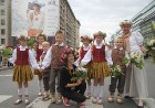 Travelnews.lv uzķer fotomirkļus skolu jaunatnes dziesmu un deju svētku gājienā 30
