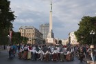 Starptautiskā folkloras festivāla «Baltica 2015» dančus izdejo pie Brīvības pieminekļa 2
