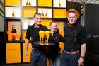 Sadarbībā ar Veuve Clicquot restorāna SEZONA dzirkstošajā vakarā tiek baudīta vasarīga mūzika, šampanietis un uzkodas 8