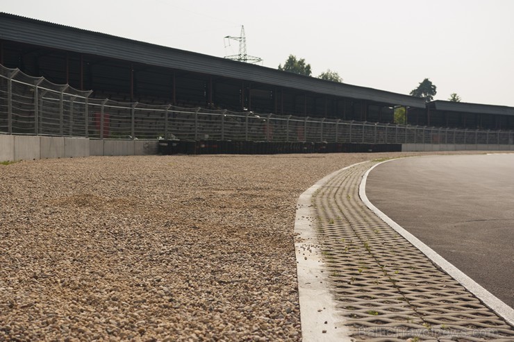 Jau šajā nedēļas nogalē autosportistiem un skatītājiem būs iespēja pilnvērtīgi novērtēt uzlabojumus, kas veikti rekonstruētajā Biķernieku trasē Jau šajā nedēļas nogalē autosportistiem un skatītājiem būs iespēja pilnvērtīgi novērtēt uzlabojumus, kas veikti rekonstruētajā Biķernieku trasē 158029