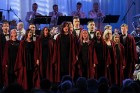 Rīgas svētku ieskaņas koncerta apmeklētāji apceļo pasaules lielākās ostas 16