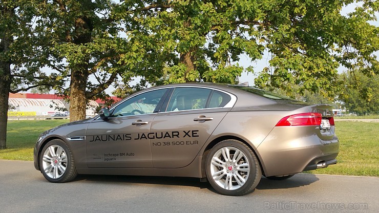 Travelnews.lv redakcija ceļo ar jauno Jaguar XE uz Vidzemi un Latgali, lai izbaudītu britu automobiļa šarmu Latvijas ceļos 158479