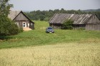 Travelnews.lv redakcija ceļo ar jauno Jaguar XE uz Vidzemi un Latgali, lai izbaudītu britu automobiļa šarmu Latvijas ceļos 51