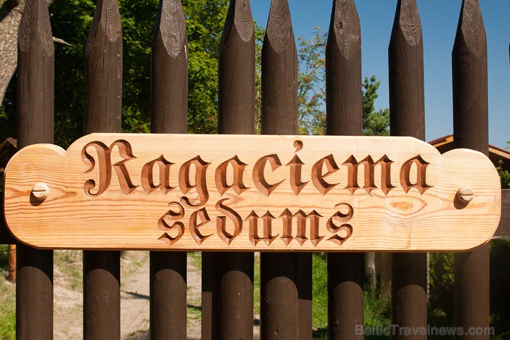 Ragaciema sedumā vairākas tīklu būves tradicionālā stilā ir atjaunojuši vietējie zvejnieki savu sentēvu piemiņai Ragaciema sedumā vairākas tīklu būves tradicionālā stilā ir atjaunojuši vietējie zvejnieki savu sentēvu piemiņai 159084