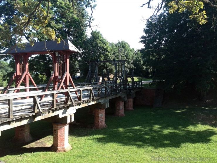 Biržos atrodas arī kunigaita Kristupa Radvila pils ar savdabīgo koka aizsardzības tiltu
Vairāk info Travel RSP 159665