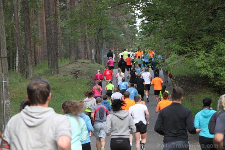 «Nike Riga Run»  treniņi pulcē Mežaparkā simtiem sportisku ļaužu, jo 13.09.2015 (svētdien) entuziasti un profesionāļi sacentīsies lielākajā rudens sta 159865