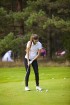 Golfa kluba «Golf Club Viesturi» atvērto durvju dienas dalībnieki ar entuziasmu apgūst golfu 5