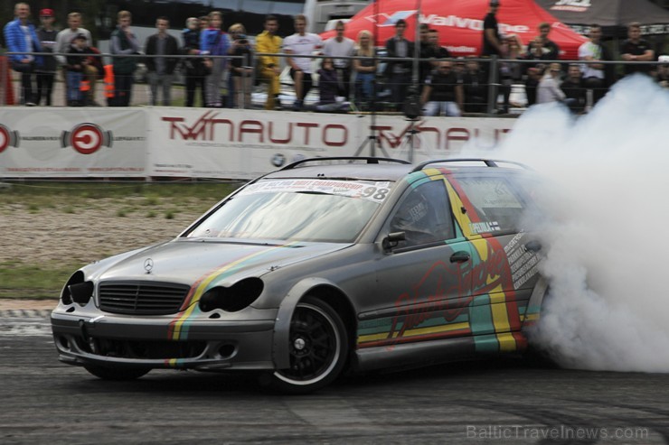 Ziemeļeiropas drifta čempionāta noslēgumā vairāk nekā 40 PRO drifteri piekūpina Biķernieku trasi 161198