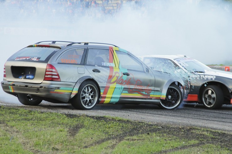 Ziemeļeiropas drifta čempionāta noslēgumā vairāk nekā 40 PRO drifteri piekūpina Biķernieku trasi 161215