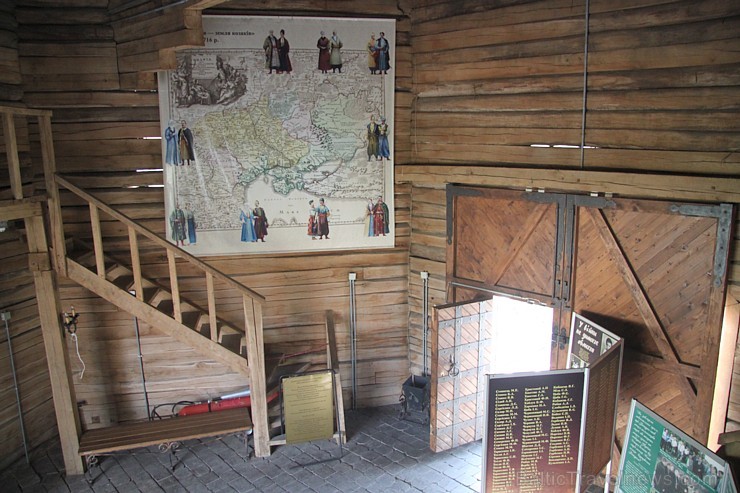2008. gadā rekonstruētais Baturinas cietoksnis (18. gadsimta sākums). Vairāk informācijas - www.baturin-capital.gov.ua 2008. gadā rekonstruētais Baturinas cietoksnis (18. gadsimta sākums). Vairāk informācijas - www.baturin-capital.gov.ua 161377