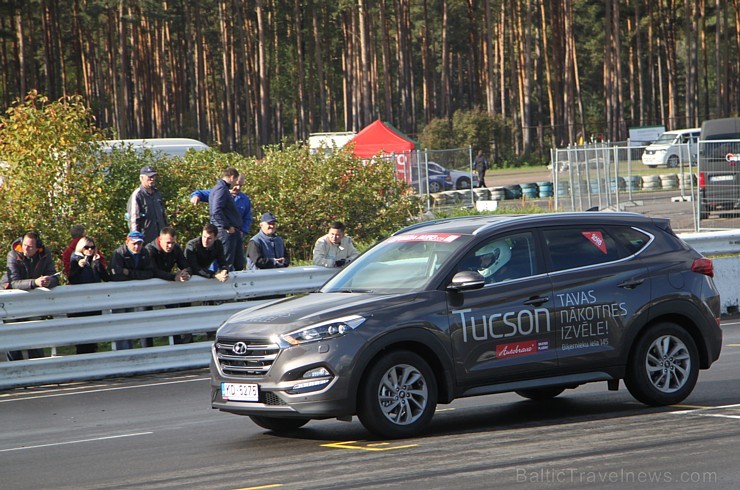 Baltic Touring Car Championship manīgos laika apstākļos 26.-27.09.2015 startē Biķerniekos 161868
