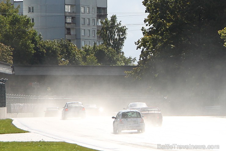 Baltic Touring Car Championship manīgos laika apstākļos 26.-27.09.2015 startē Biķerniekos 161872