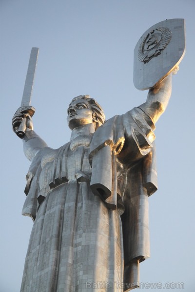 Travelnews.lv apskata padomju laika mantojuma monumentu «Dzimtene māte» Kijevā, kas ir 102 metrus augsts. Vairāk informācijas - www.kyivcity.travel 162486