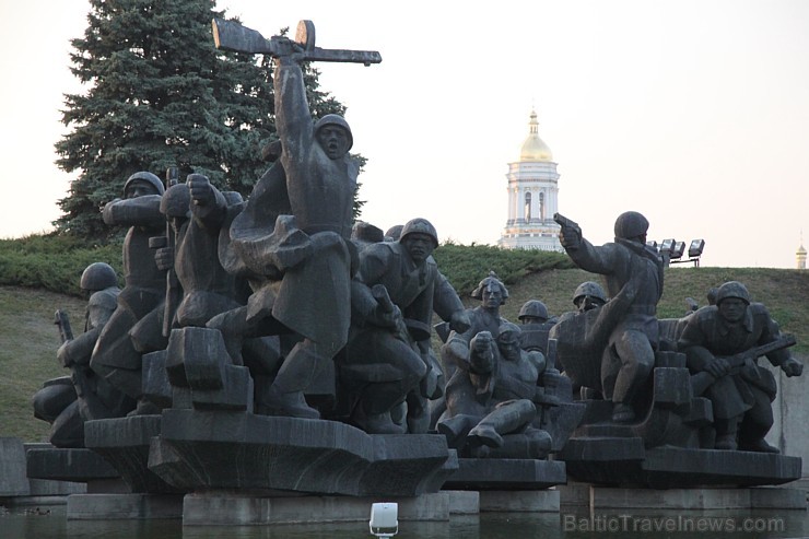 Travelnews.lv apskata padomju laika mantojuma monumentu «Dzimtene māte» Kijevā, kas ir 102 metrus augsts. Vairāk informācijas - www.kyivcity.travel 162491