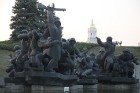 Travelnews.lv apskata padomju laika mantojuma monumentu «Dzimtene māte» Kijevā, kas ir 102 metrus augsts. Vairāk informācijas - www.kyivcity.travel 10