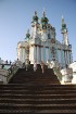 No Svētā Andreja katedrāles (1748—1767) paveras tāls un plašs skatiens uz Kijevu.  Vairāk informācijas - www.kyivcity.travel 5