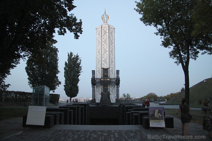 Travelnews.lv apmeklē Golodomora pieminekli un Kijevas Pečoru Lavras katedrāli.  Vairāk informācijas - www.kyivcity.travel 162998
