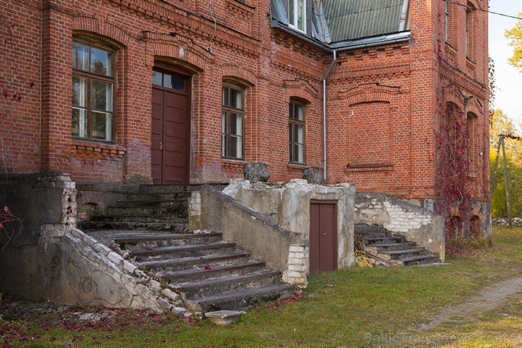 Katvaru muiža un tās apbūve ir valsts nozīmes arhitektūras piemineklis 163309