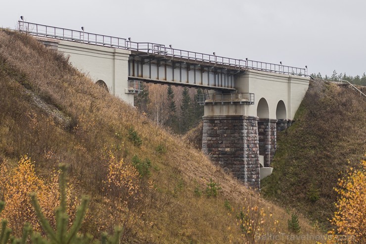 Dzelzceļa tilts pār Raunas upi ir augstākais dzelzsceļa tilts Baltijā 164070
