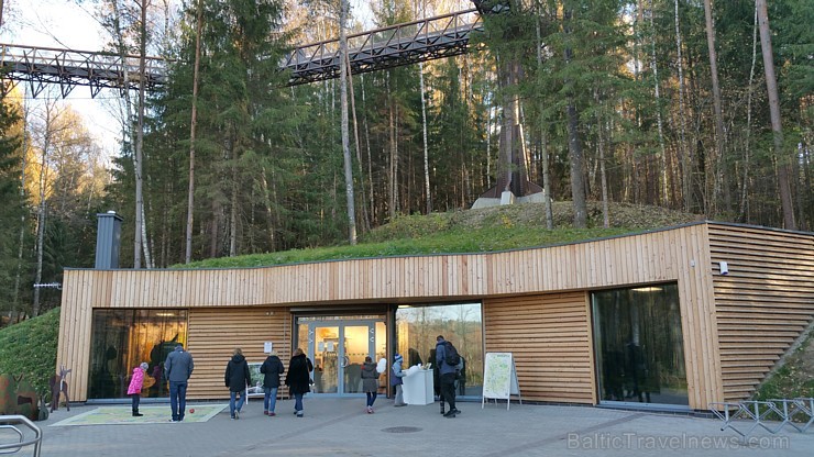 Travelnews.lv sadarbībā ar autonomu Sixt.lv iepazīst Lietuvas koku galotņu taku, kas atrodas 60 km no Paņevežas jeb 10 km no Anīkščai 164077