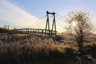 Lielstrautu gājēju tilts pār Abavu atrodas pie autošosejas Rīga - Ventspils posmā starp Pūri un pagriezienu uz Kandavu 1