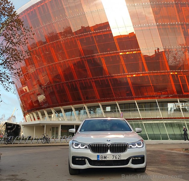 Ar jauno BMW 730d xDrive braucam lūkot Liepājas koncertzāli «Lielais dzintars» 164693