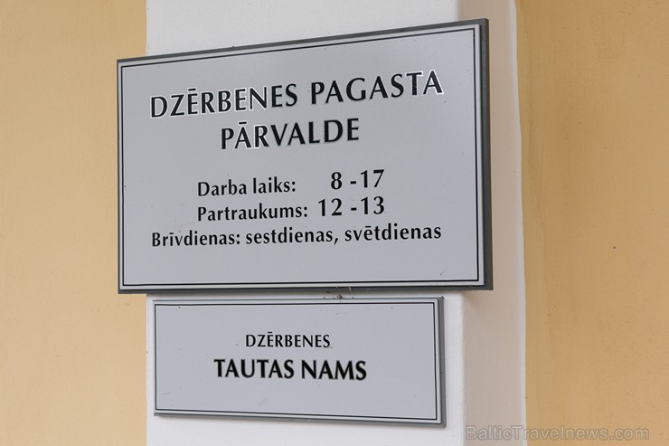 Laikā no 1927. - 1975. g. pilī darbojās lauksaimniecības skola, tagad - Dzērbenes pagasta pārvalde, Tautas nams un mūzikas skola Laikā no 1927. - 1975. g. pilī darbojās lauksaimniecības skola, tagad - Dzērbenes pagasta pārvalde, Tautas nams un mūzikas skola 164857