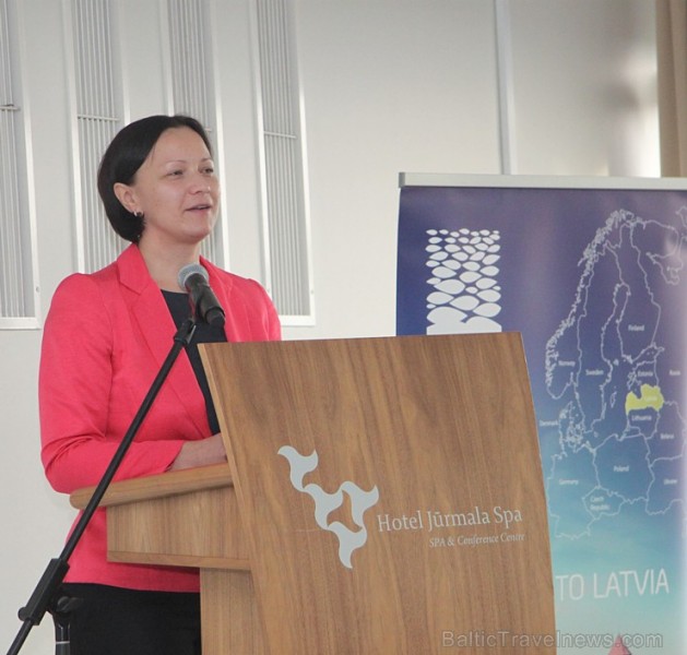 «Latvijas Tūrisma forums 2015» dalībniekus uzrunā Tūrisma attīstības valsts aģentūras (TAVA) direktora pienākumu izpildītāja Inese Šīrava «Latvijas Tūrisma forums 2015» dalībniekus uzrunā Tūrisma attīstības valsts aģentūras (TAVA) direktora pienākumu izpildītāja Inese Šīrava 165802
