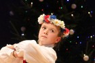 Jauniešu deju ansamblis «Pīlādzītis» izdejo Ziemassvētku koncertu Ogrē 23