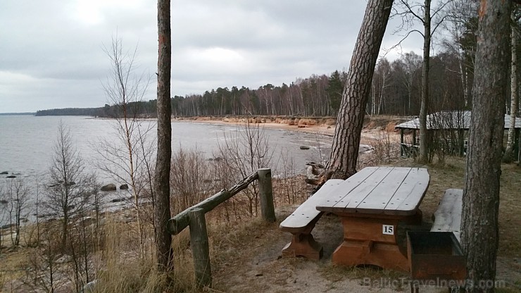 Viens no skaistākajiem Latvijas pārgājiena maršrutiem Vidzemes jūrmalā ir Tūja - Veczemju klintis 167013