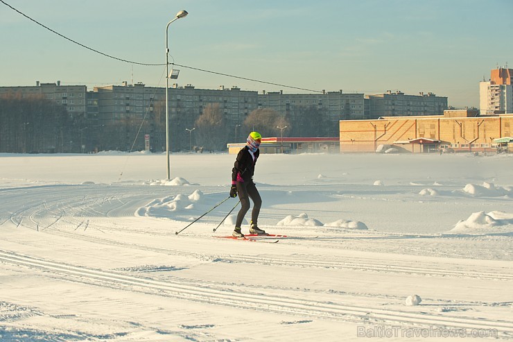 Rīdzinieki iemēģina jauno slēpošanas trasi 167490