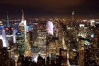 Ņujorka (New York) ir lielākā pilsēta ASV un viena no lielākajām pasaulē. Tā žilbina ar spozmi, mūžīgo kustību un nu jau arī ar latviešu basketbola zv 1