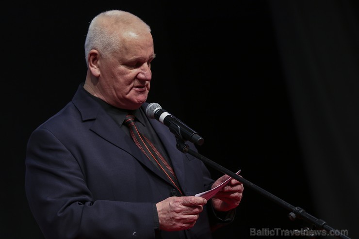 Balvu nominācijā «Gada cilvēks tūrismā 2015» (Absolūtā nominācija) pasniedz izstāžu sabiedrības BT1 ģenerāldirektors Viesturs Tīle Balvu nominācijā «Gada cilvēks tūrismā 2015» (Absolūtā nominācija) pasniedz izstāžu sabiedrības BT1 ģenerāldirektors Viesturs Tīle 168392