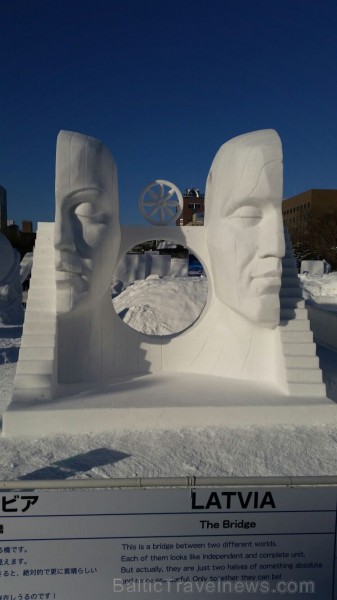 67. Sniega un ledus skulptūru festivālā Japānā Latvijas komanda izcīna uzvaru 168904