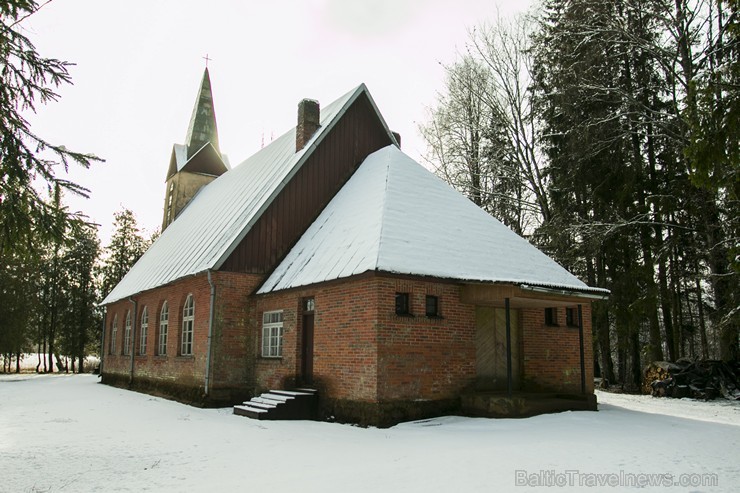Baznīcas būve tika uzsākta 1937. gadā, to pabeidza un iesvētīja 1938.gada 27. novembrī 169128