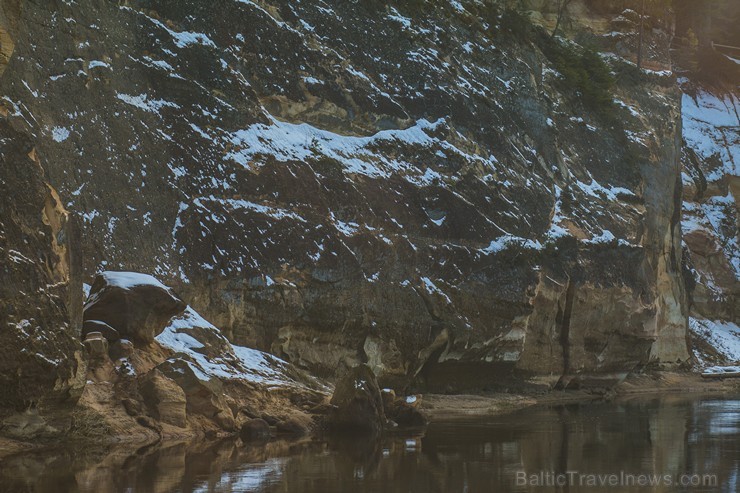 Ērgļu klintis ir viens no populārākajiem tūrisma objektiem Gaujas nacionālajā parkā 169649