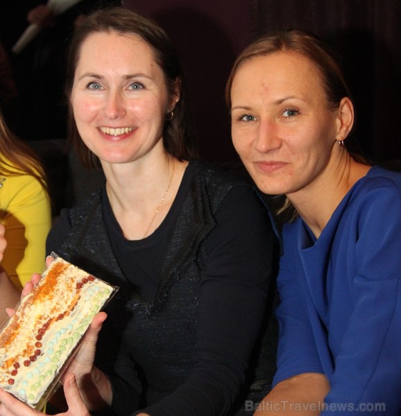 Ceļojumu tehnoloģiju uzņēmums «Travelport Baltija» pirmajā pavasara dienā, 1.03.2016, aplaimo biznesa sievietes ar šokolādes pasauli Ceļojumu tehnoloģiju uzņēmums «Travelport Baltija» pirmajā pavasara dienā, 1.03.2016, aplaimo biznesa sievietes ar šokolādes pasauli 169793