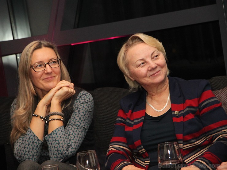 Ceļojumu tehnoloģiju uzņēmums «Travelport Baltija» pirmajā pavasara dienā, 1.03.2016, aplaimo biznesa sievietes ar šokolādes pasauli Ceļojumu tehnoloģiju uzņēmums «Travelport Baltija» pirmajā pavasara dienā, 1.03.2016, aplaimo biznesa sievietes ar šokolādes pasauli 169800