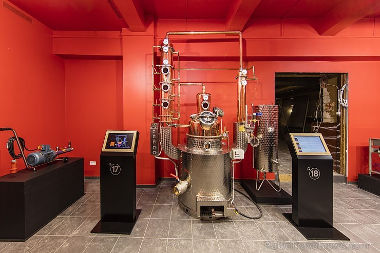 Gaidot Šmakovkas muzeja atklāšanu, ieskatāmies kādas ir ekskluzīvās iekārtas dzēriena izgatavošanai 170393
