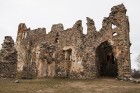 14. gs. vidū celtā Livonijas ordeņa mūra pils ir senākā celtne Dobelē 1