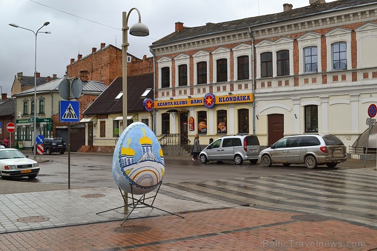 Daugavpilī aplūkojama krāšņa un raiba Lieldienu olu galerija 171006