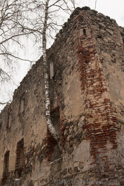 Travelnews.lv apskata kādreizējās Pantenes muižas drupas 171024