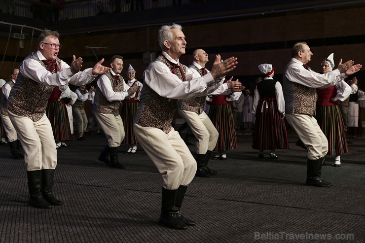 Piektais deju festivāls «Sasala jūrīna» Saulkrastos pulcē dejotājus no visas Latvijas 171097