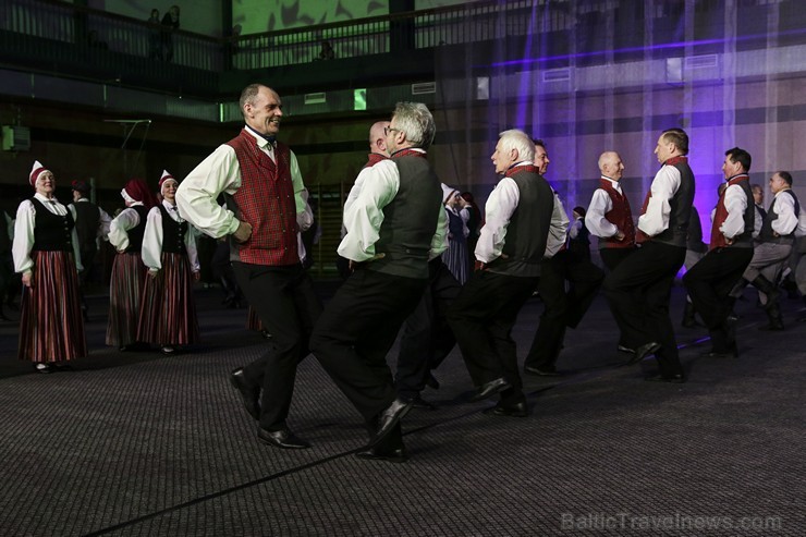 Piektais deju festivāls «Sasala jūrīna» Saulkrastos pulcē dejotājus no visas Latvijas 171098